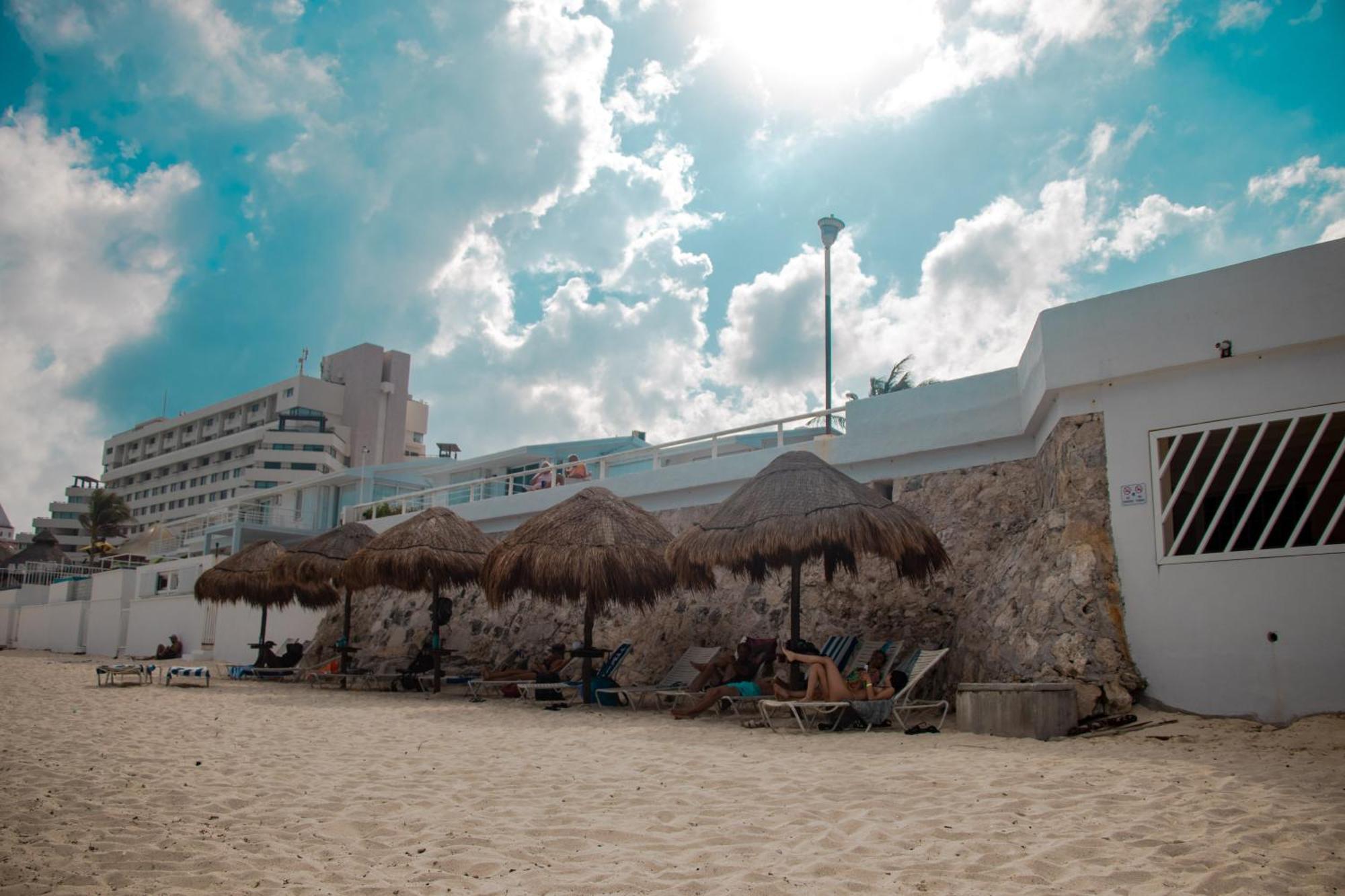 Beachfront Apartments Cancún Exterior foto